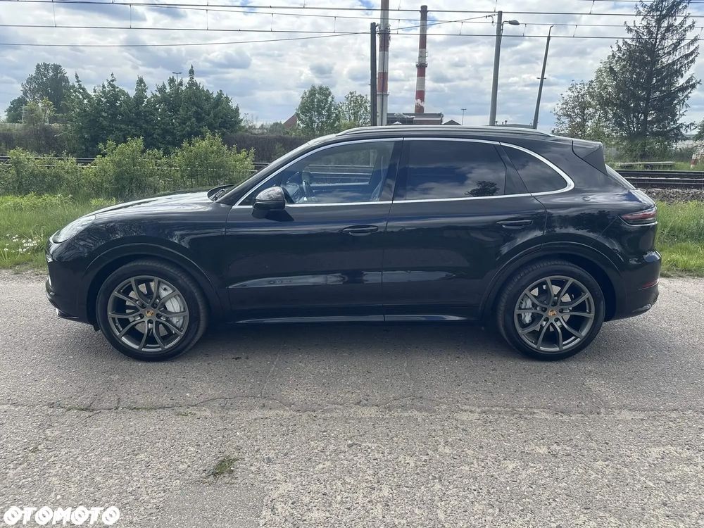 Porsche Cayenne - 5