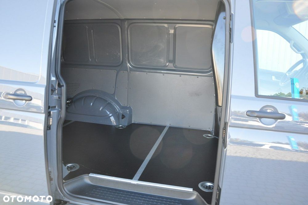 Volkswagen Transporter - 29