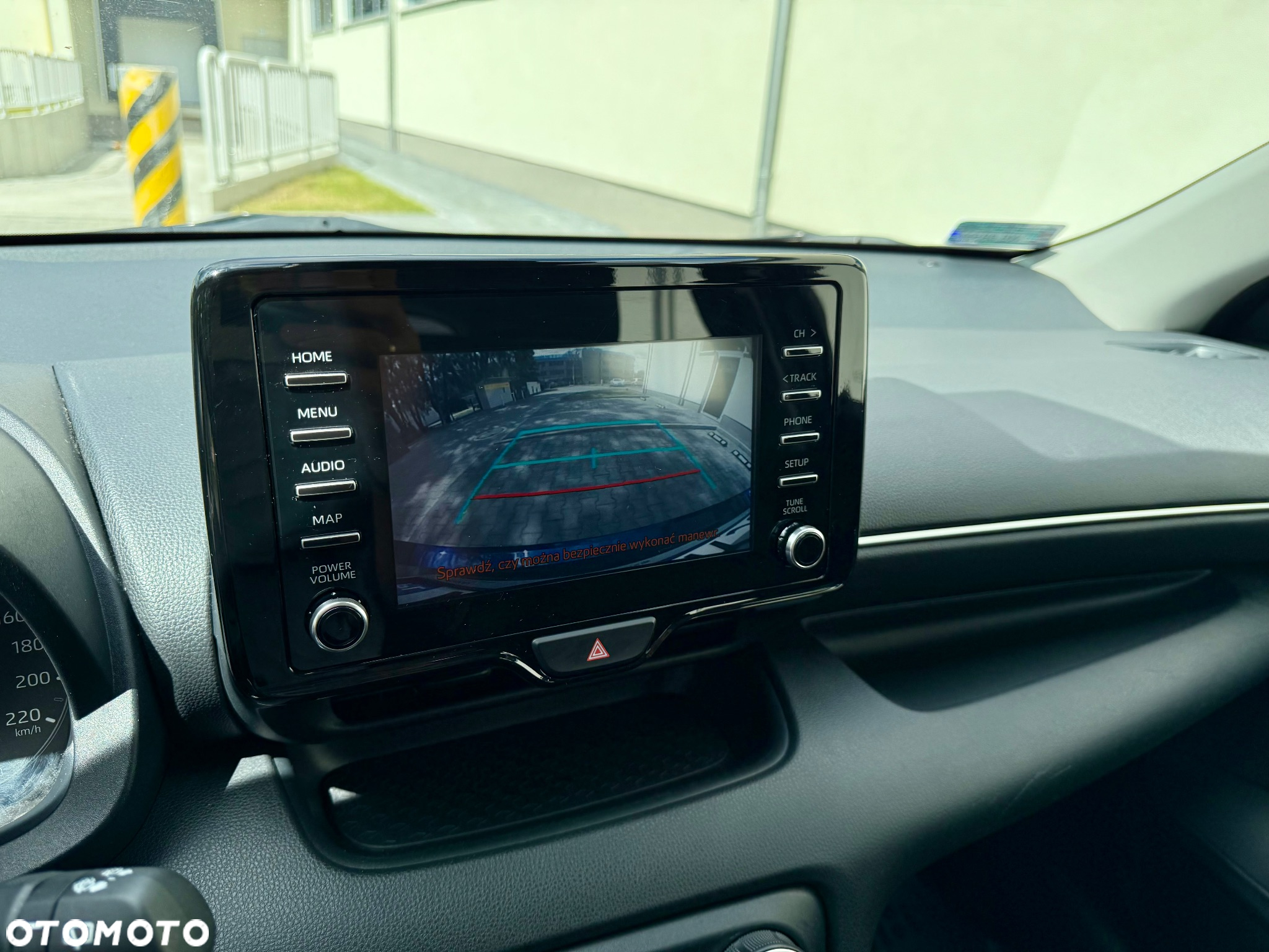 Toyota Yaris 1.5 Comfort - 28