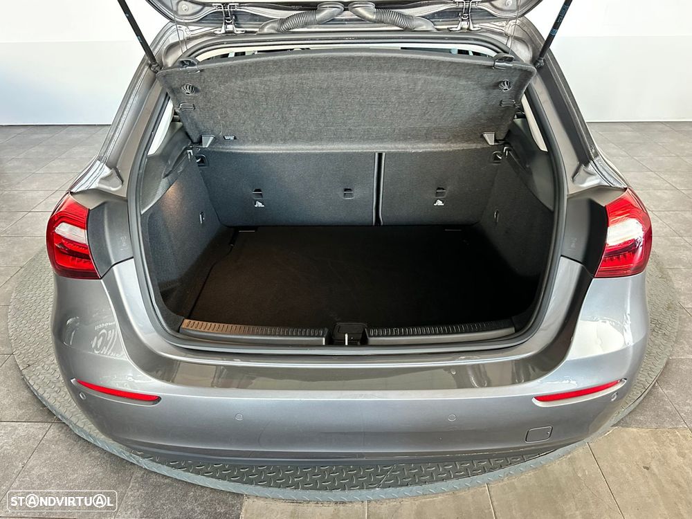 Mercedes-Benz A 180 7G-DCT Edition 2021 - 9