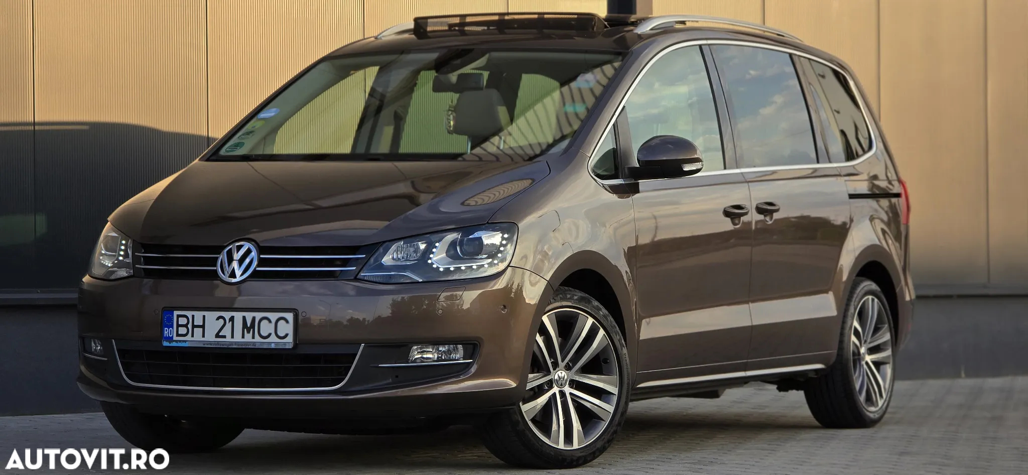 Volkswagen Sharan 2.0 TDI DSG BlueMotion Technology Highline - 21