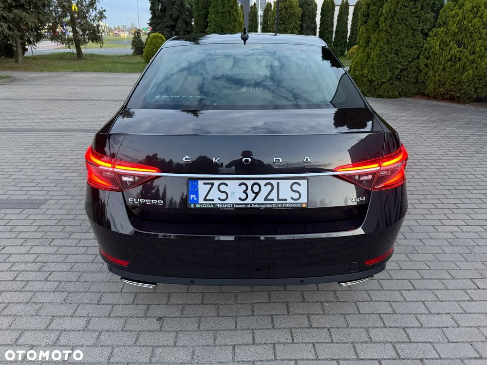 Skoda Superb 2.0 TSI 4x4 L&K DSG - 10