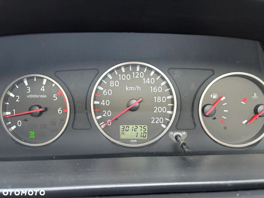 Nissan X-Trail 2.2 dCi 4x4 Elegance - 9