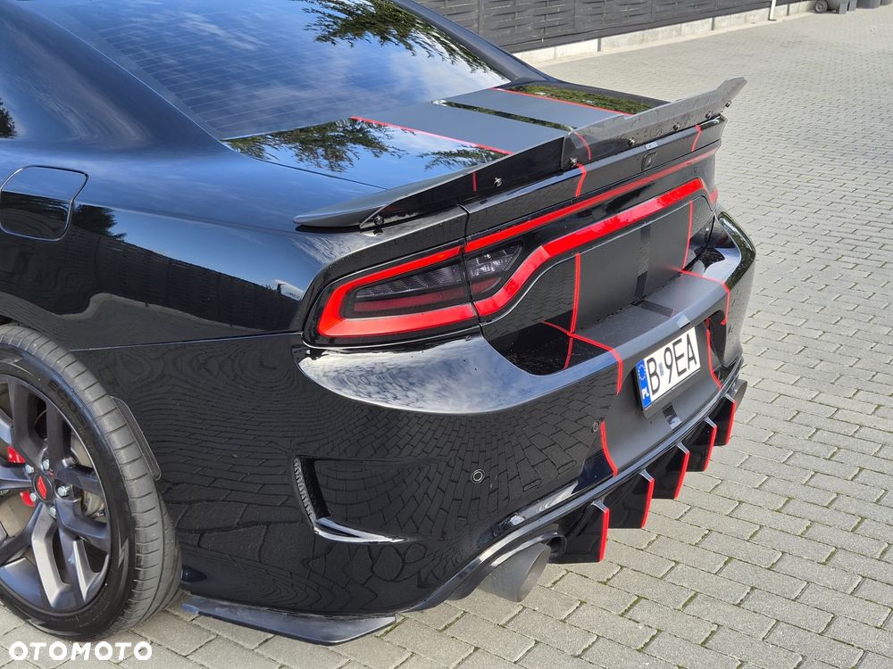 Dodge Charger 5.7 R/T - 8