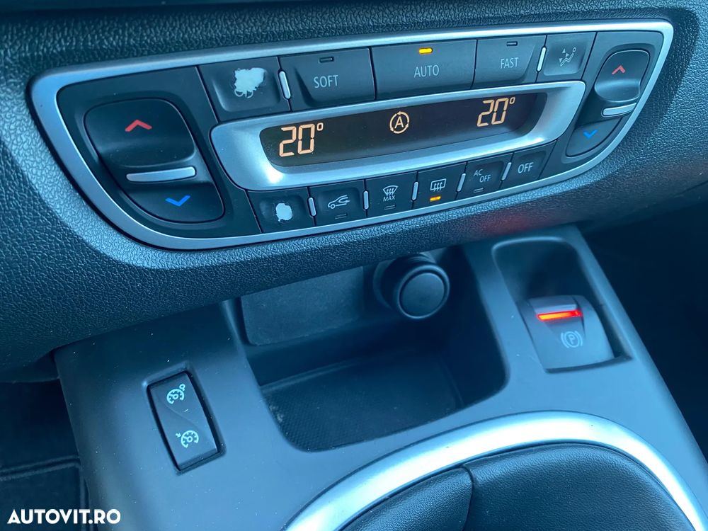 Renault Grand Scenic - 8
