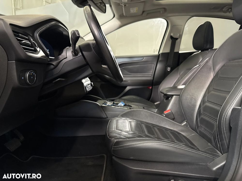 Ford Focus - 25