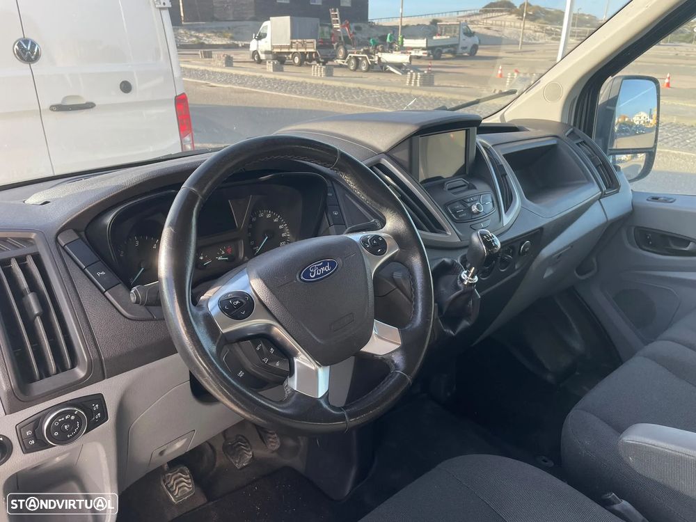 Ford Transit - 12