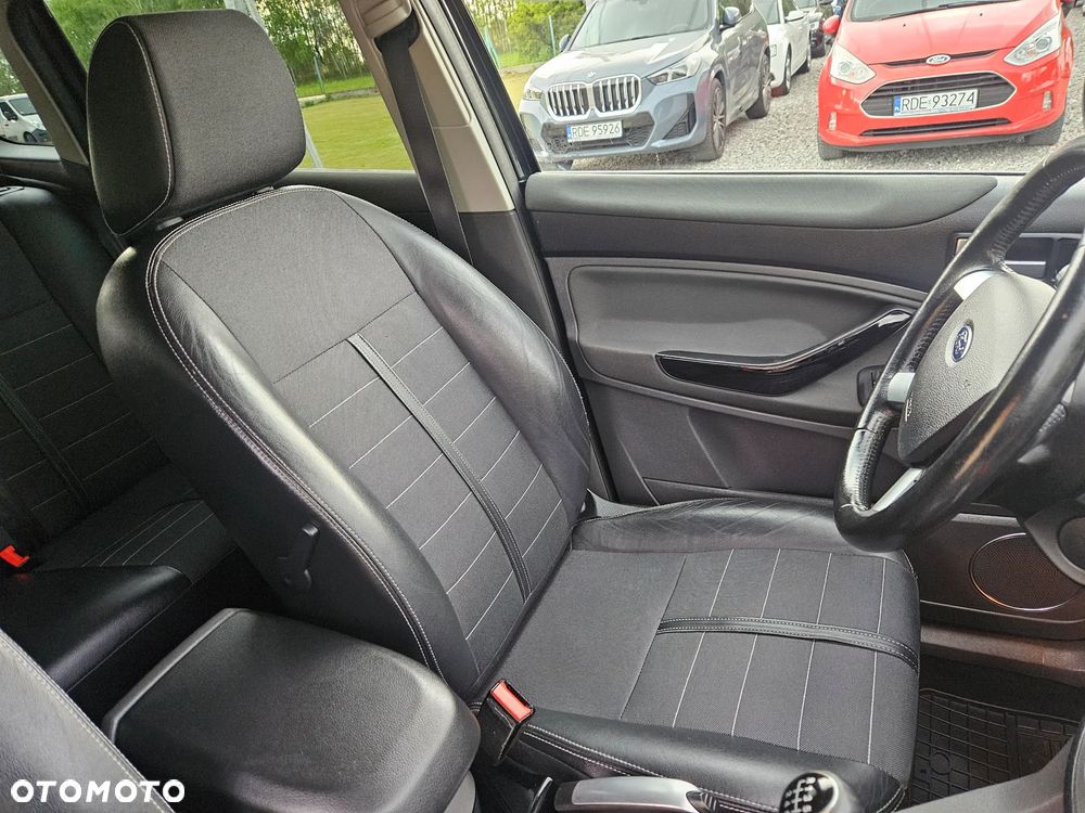 Ford Kuga 2.0 TDCi 4WD Titanium - 28