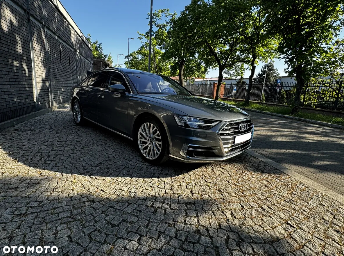 Audi A8 - 6