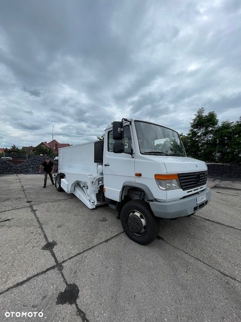 Mercedes-Benz 810D - 11