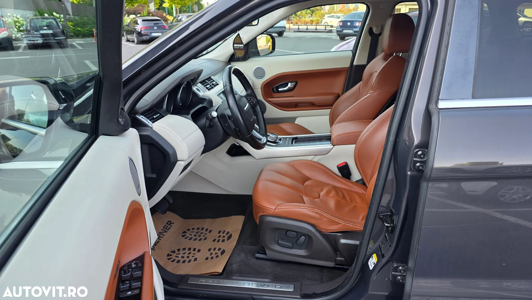 Land Rover Range Rover Evoque - 31