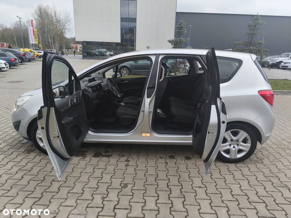 Opel Meriva - 8