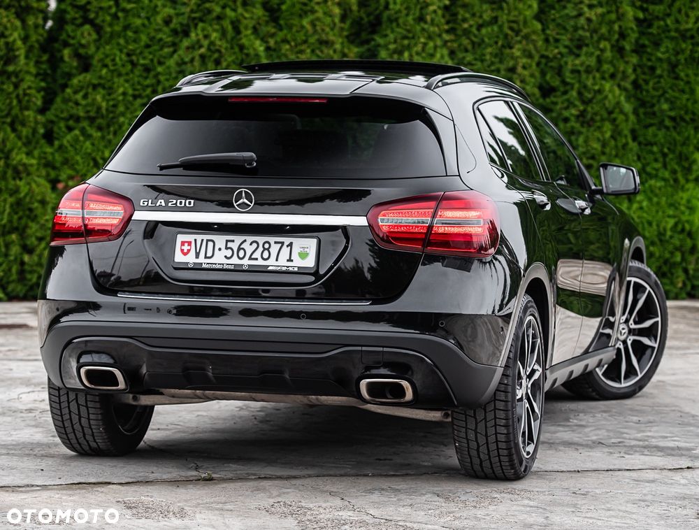 Mercedes-Benz GLA 200 7G-DCT Edition 1 - 14