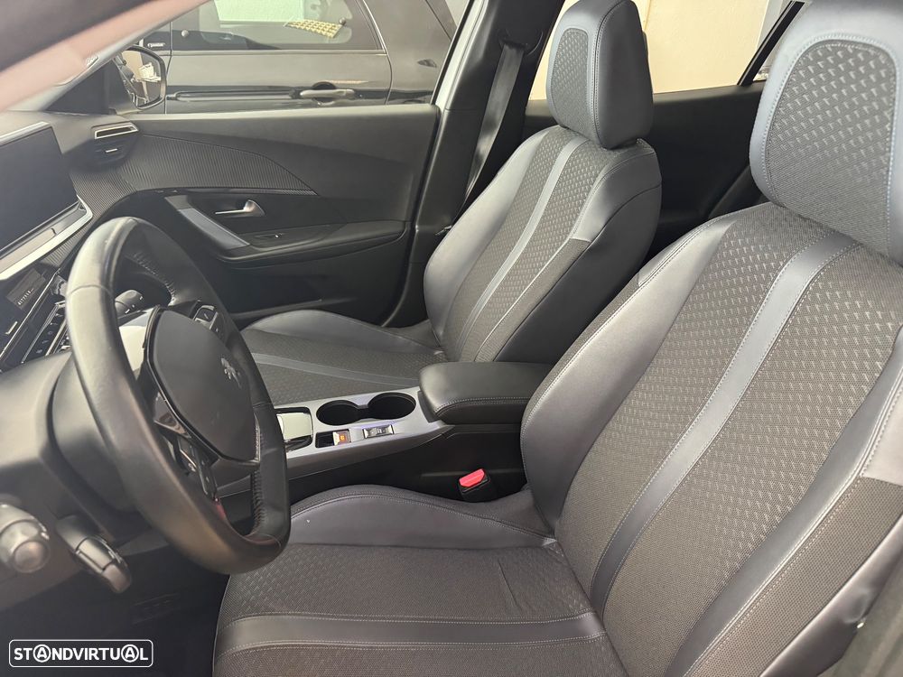 Peugeot e-2008 50 kWh Allure Pack - 14