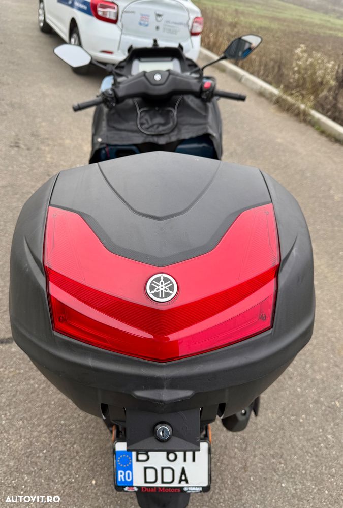 Yamaha Tricity 300 - 12