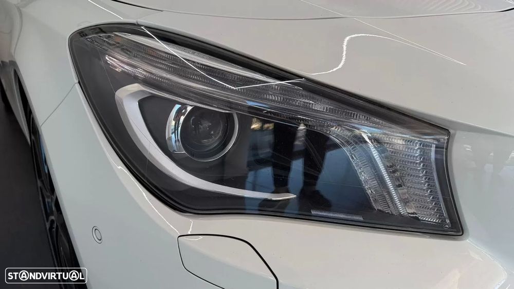 Mercedes-Benz CLA 200 d Shooting Brake AMG Line - 20