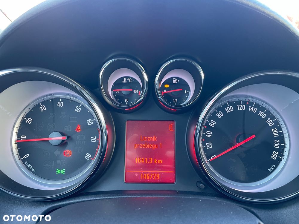 Opel Astra 1.4 Turbo Cosmo - 11