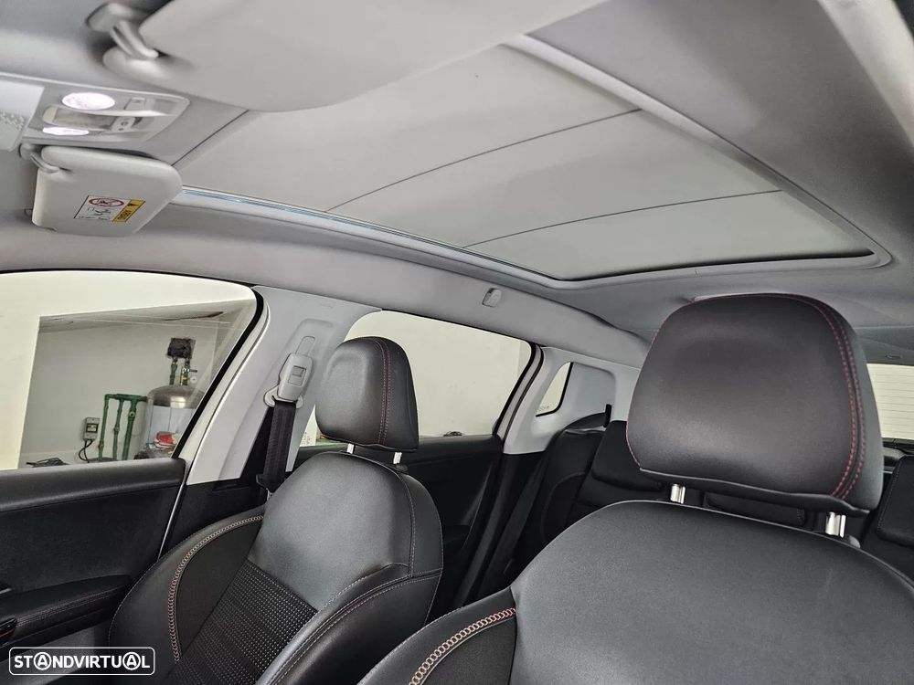 Peugeot 2008 1.2 PureTech GT Line EAT6 - 25