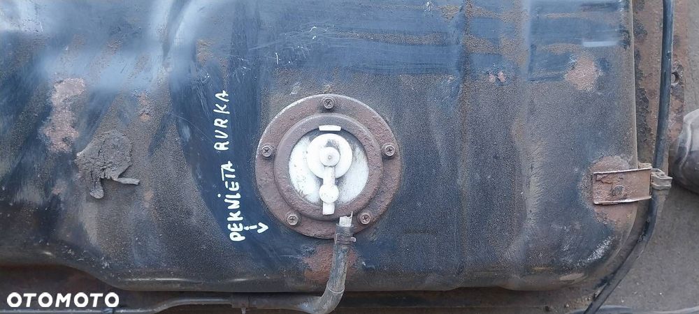 BAK ZBIORNIK PALIWA + POMPKA METALOWY KIA CARENS III 2.0 CRDI - 3