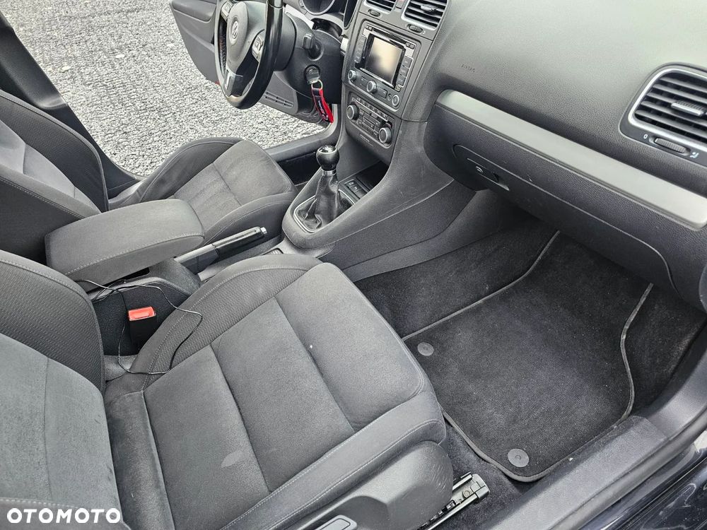 Volkswagen Golf 1.6 TDI Highline - 9