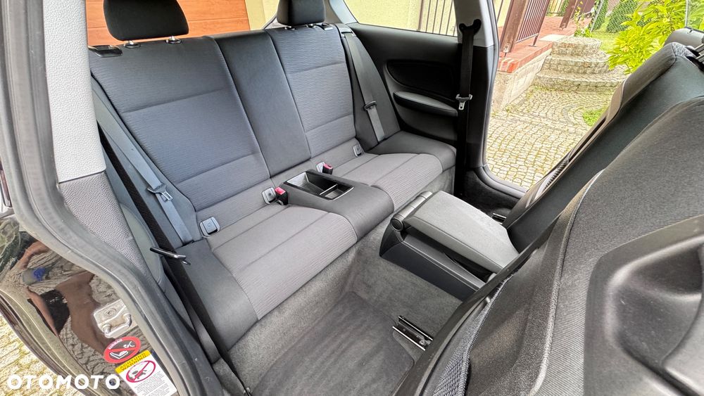 BMW Seria 1 120d - 11