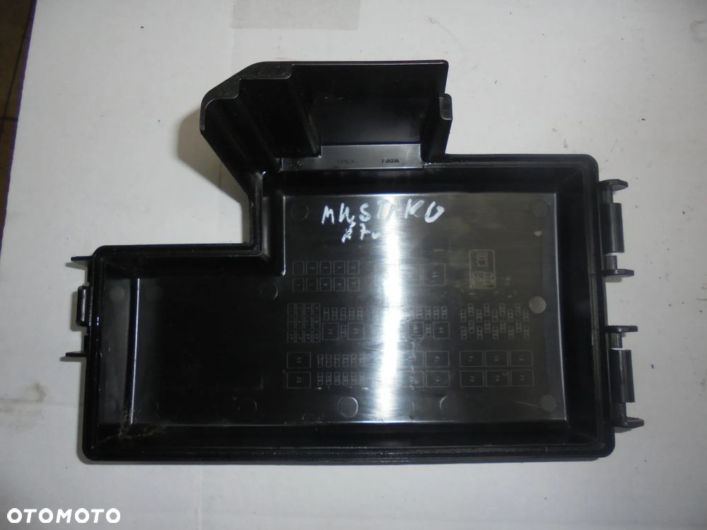mustang VI GT 5.0 2017r pokrywa skrzynki bezpieczników - 2
