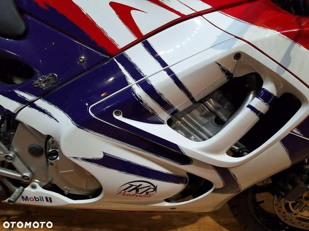 Honda CBR - 16
