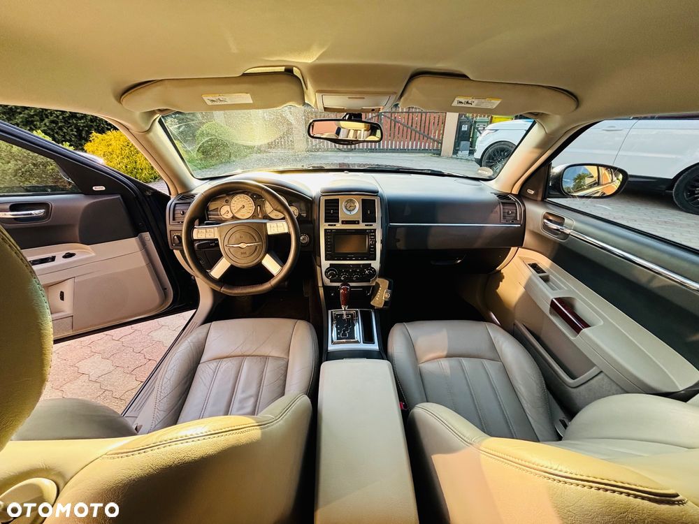 Chrysler 300C 5.7 V8 HEMI Automatik - 5