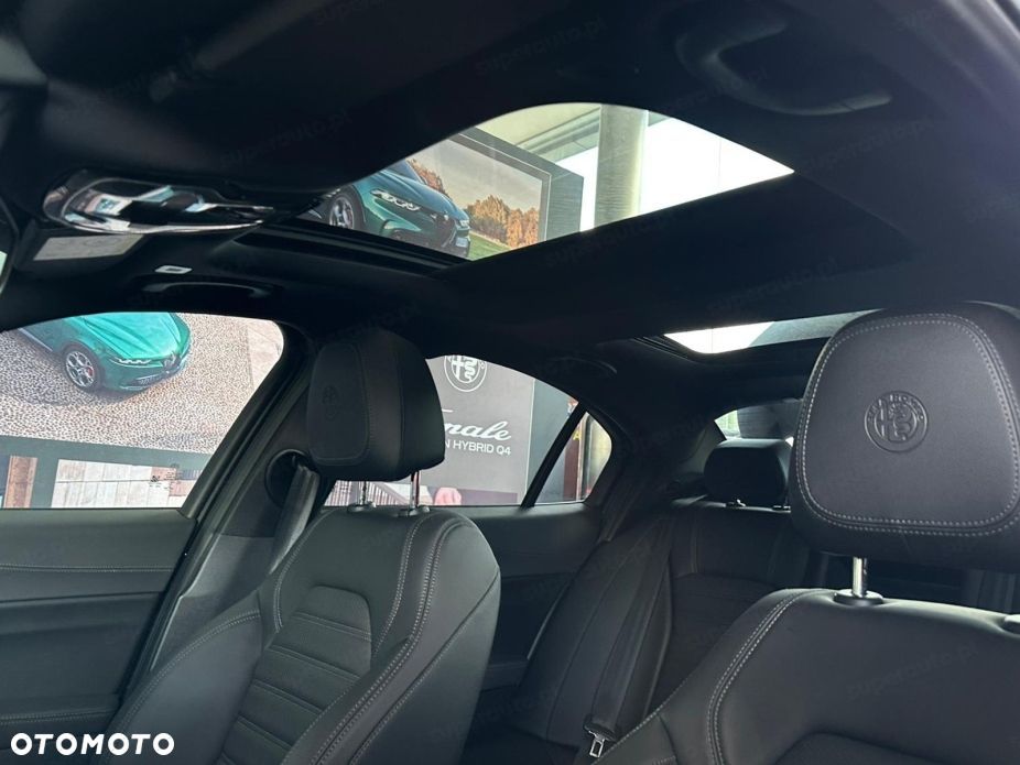 Alfa Romeo Giulia 2.2 D Turbo Veloce Q4 - 10