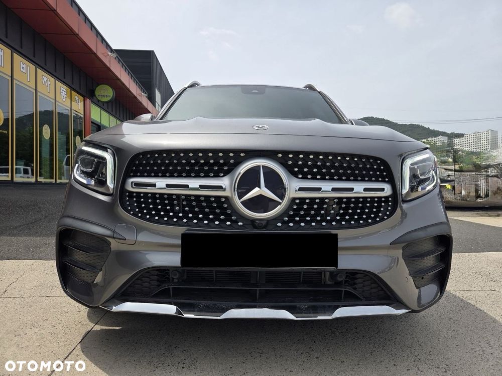 Mercedes-Benz GLB 250 4-Matic AMG Line 8G-DCT - 20