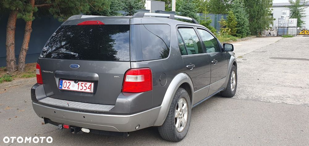 Ford Freestyle 3.0 SE - 2