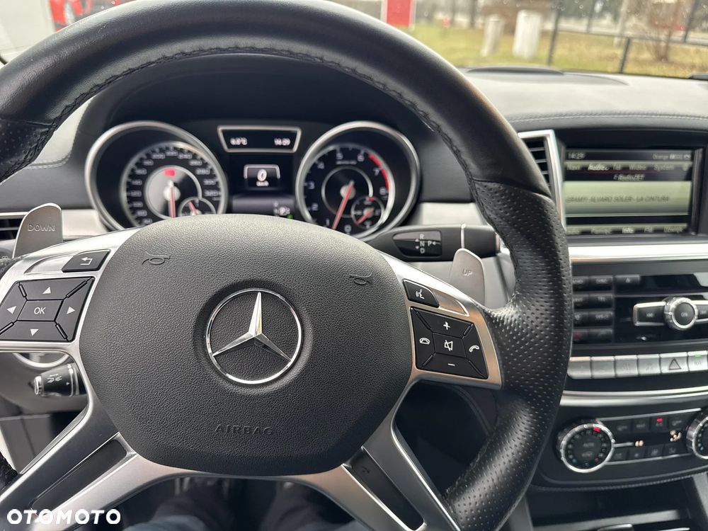 Mercedes-Benz ML 63 AMG 4Matic AMG SPEEDSHIFT 7G-TRONIC - 11