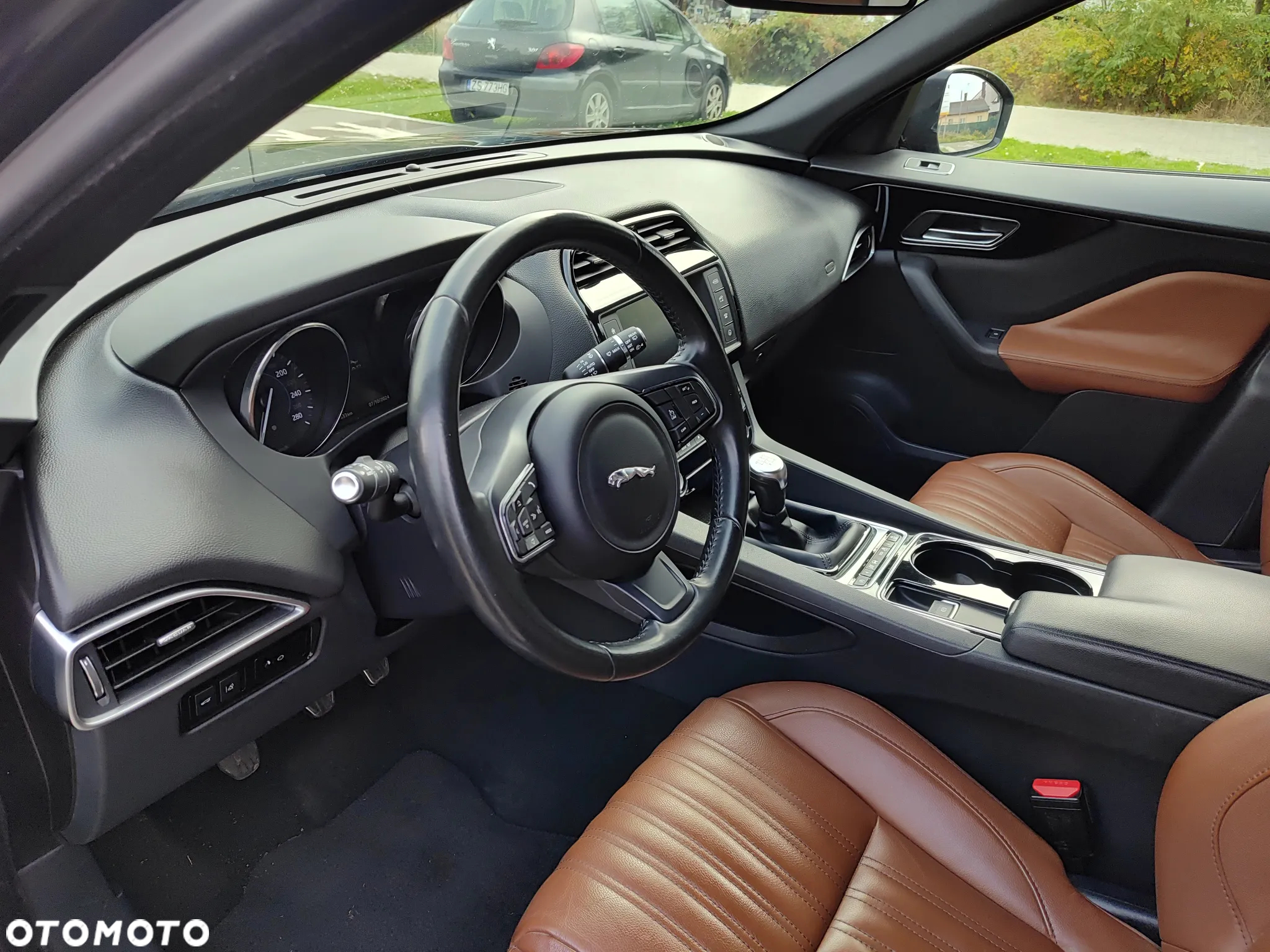 Jaguar F-Pace 2.0 i4D AWD Pure - 14