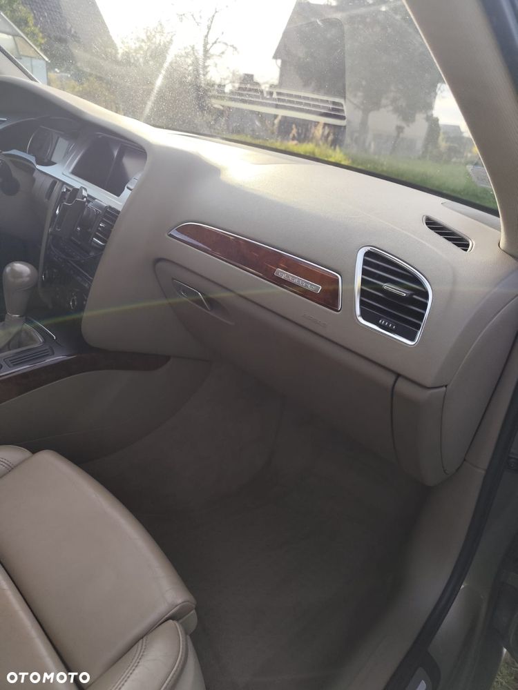 Audi A4 Limousine - 16