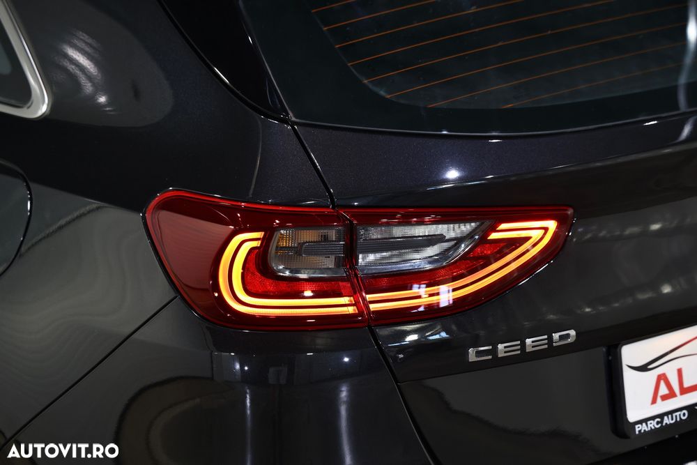 Kia Ceed - 35
