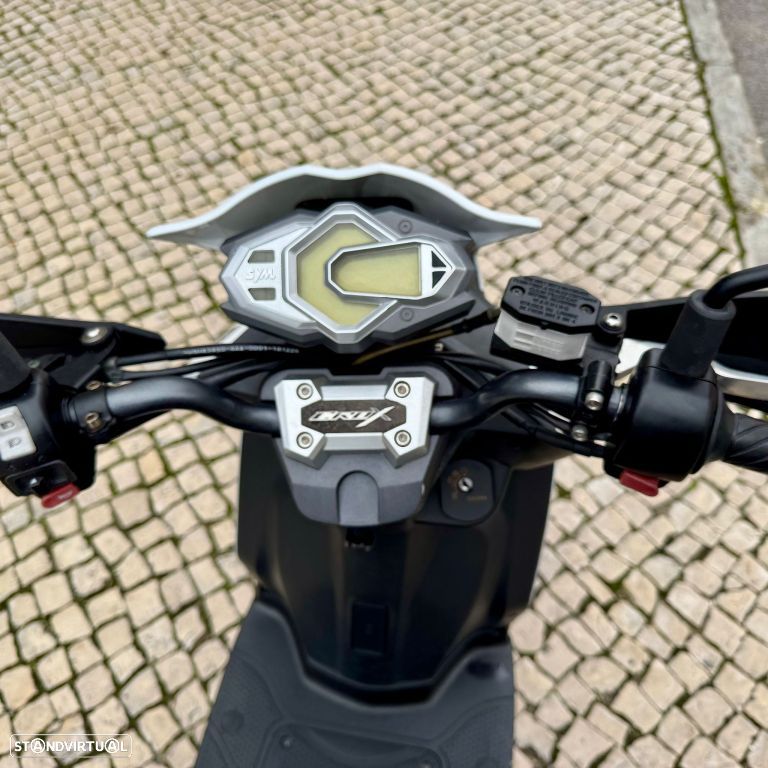 Sym FIDDLE CROX 50 - 12