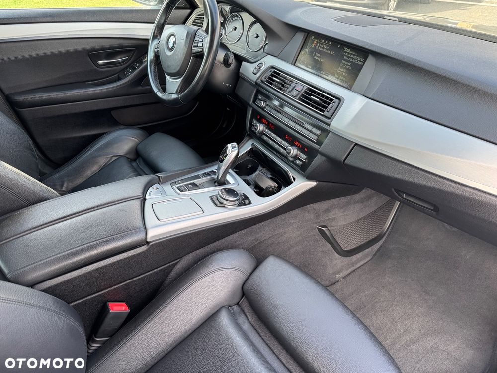 BMW Seria 5 520d - 26