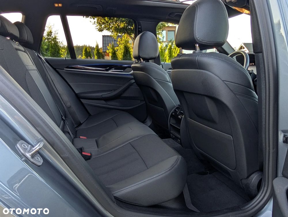 BMW Seria 5 520d Sport Line - 9