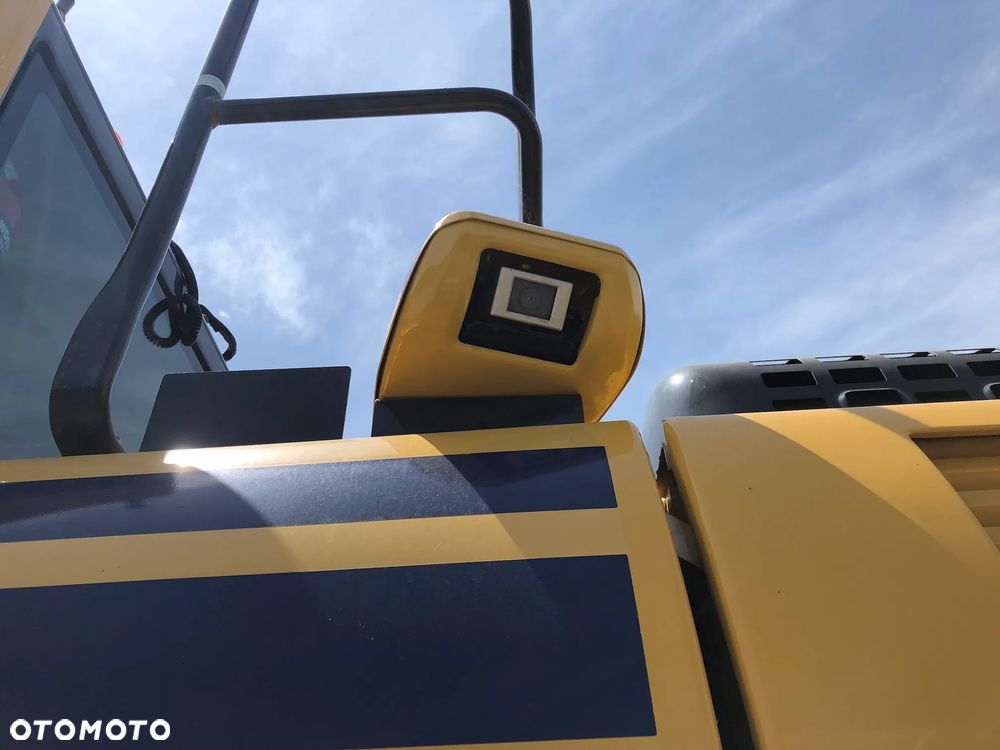 Komatsu PC210LC-11 - 22