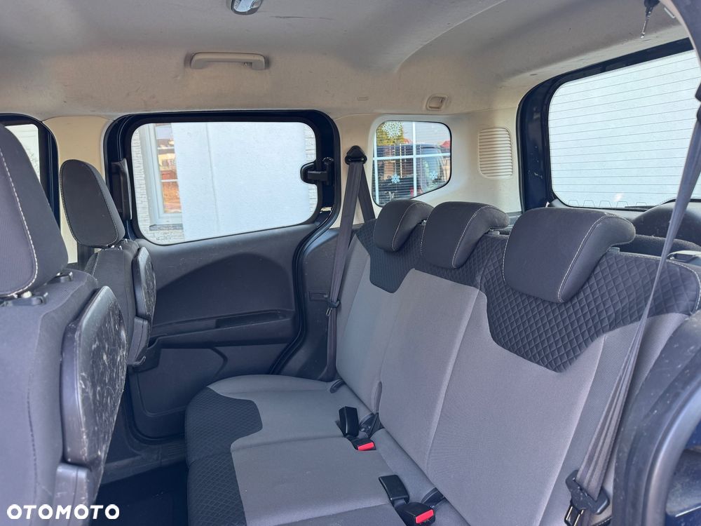 Ford Tourneo Courier 1.0 EcoBoost S&S Titanium - 8