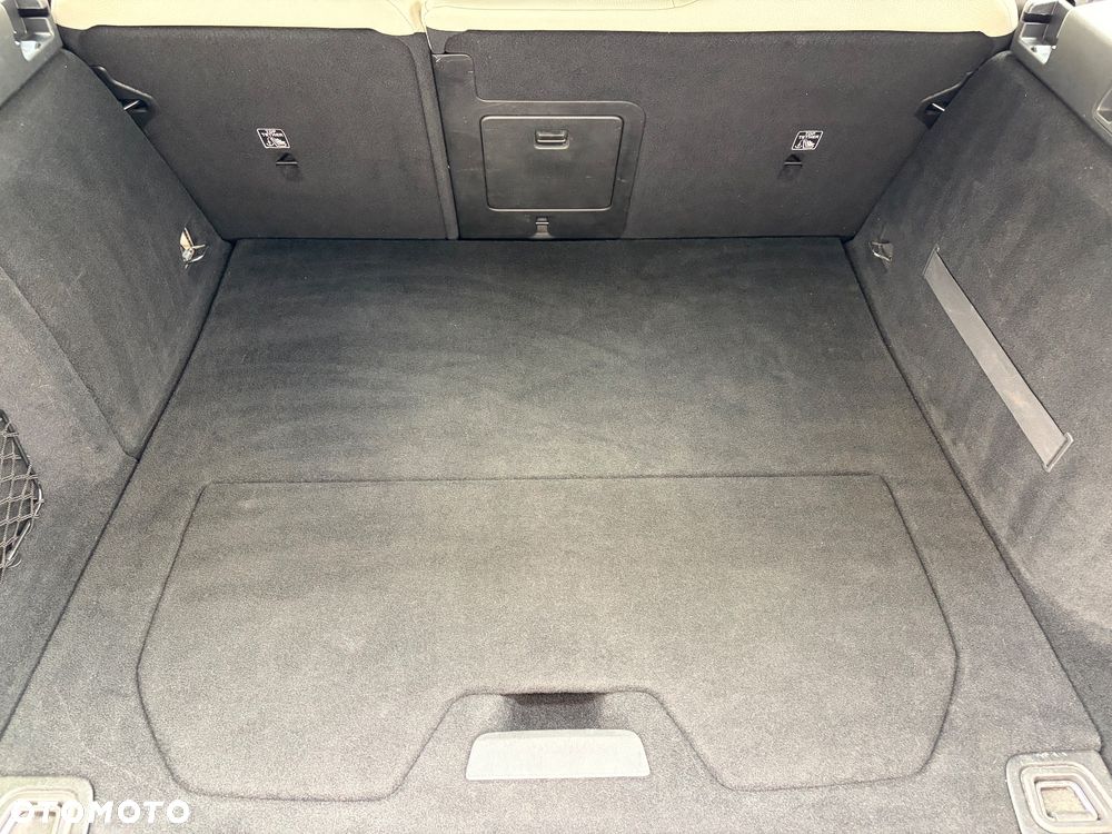 Volvo V60 T6 AWD Recharge Geartronic Inscription - 36