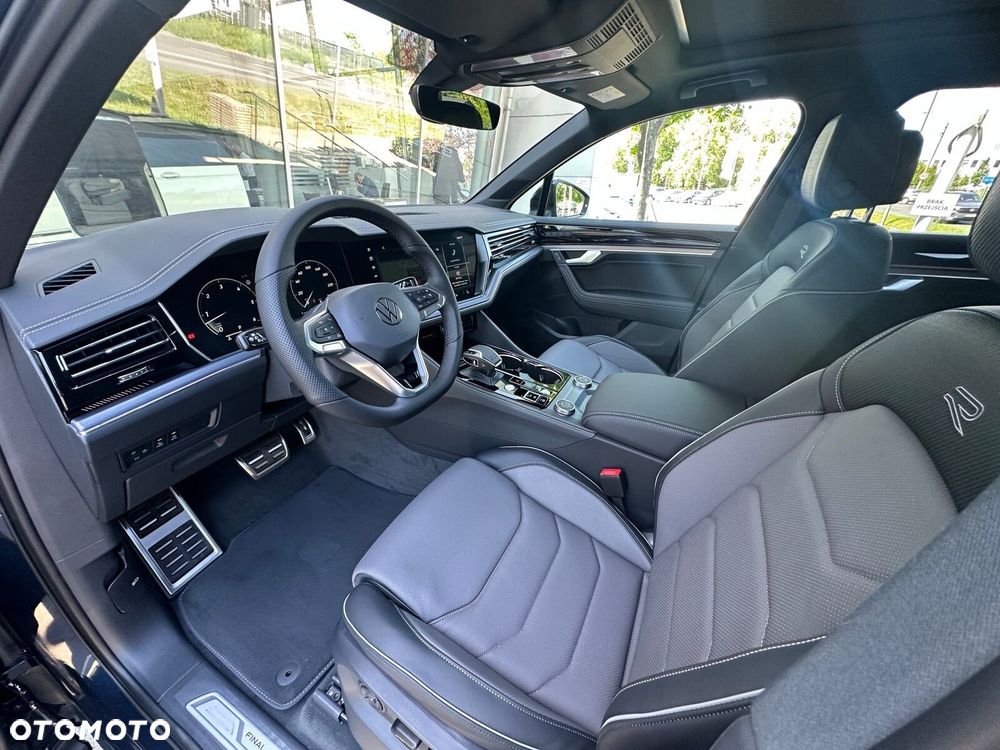 Volkswagen Touareg 3.0 V6 TDI 4Motion R-Line Final Edition - 13