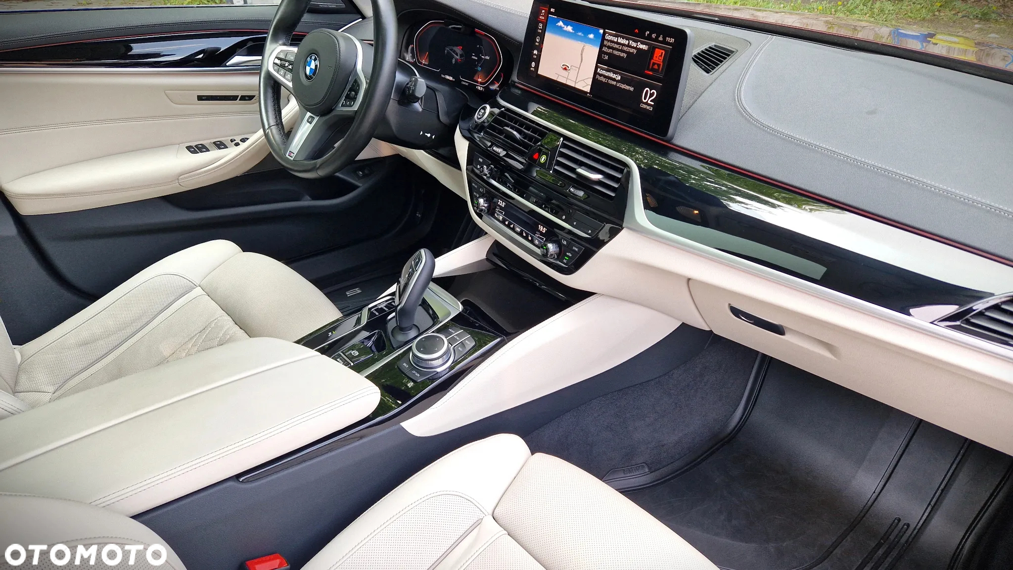 BMW Seria 5 540d xDrive Touring Luxury Line - 6