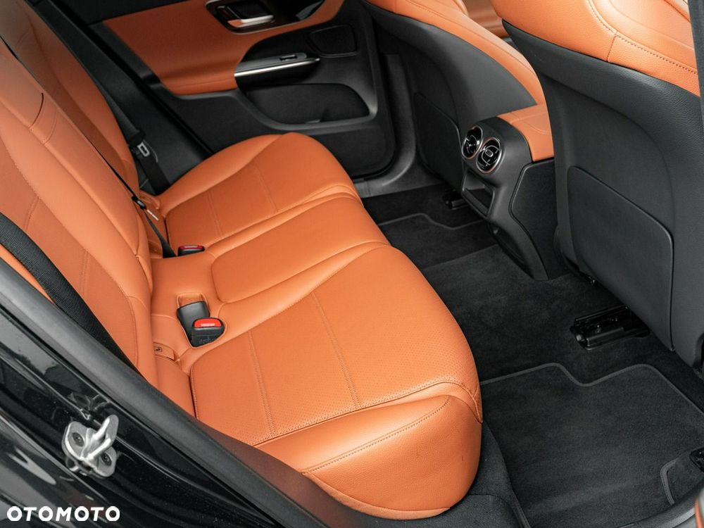 Mercedes-Benz GLC - 26