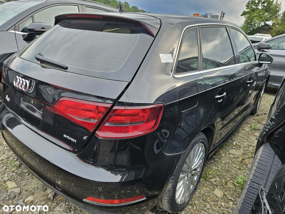 Audi A3 Sportback 1.4 TFSI e-tron Attraction - 1