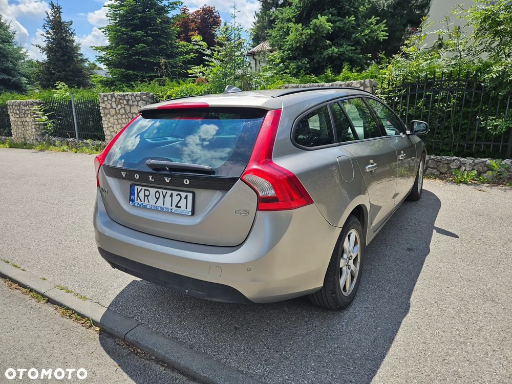 Volvo V60 D3 Kinetic - 11