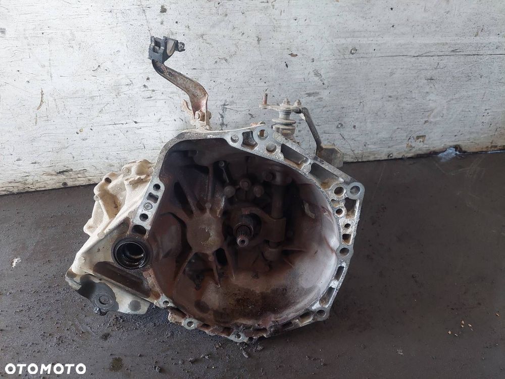 SKRZYNIA BIEGÓW TOYOTA YARIS II 1.0 12V MANUAL 5 BIEGÓW - 1