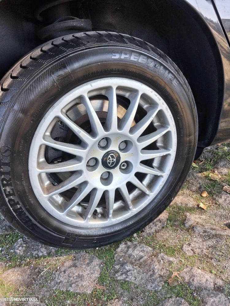 Toyota Avensis - 13