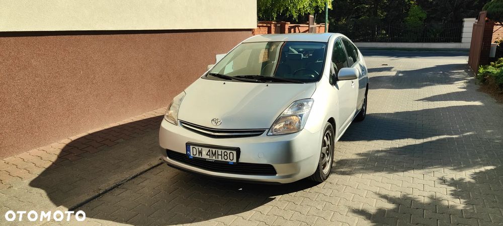 Toyota Prius 1.5 VVT-i Sol - 3