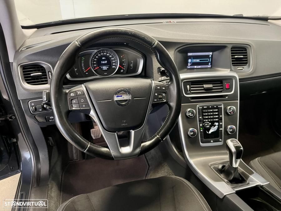 Volvo V60 2.0 D4 Momentum - 9